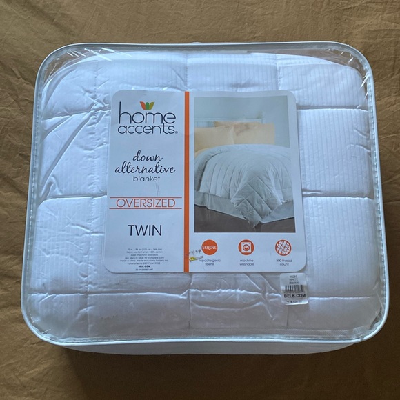 belk Bedding New In Package Alternative Down Duvet Insert Blanket